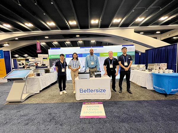Bettersize-team-US-group-photo-at-booth-1245-of-ACS